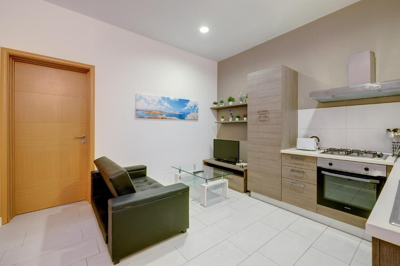 Modern 1Br Maisonette Steps From The Promenade Sliema Extérieur photo