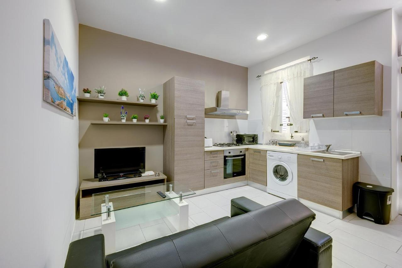 Modern 1Br Maisonette Steps From The Promenade Sliema Extérieur photo
